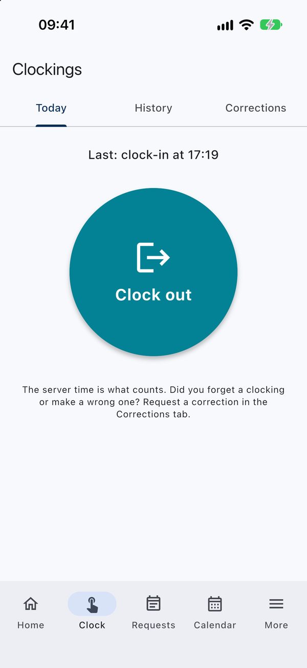 Orevia on a smartphone: clocking out with one tap, the server time is what counts