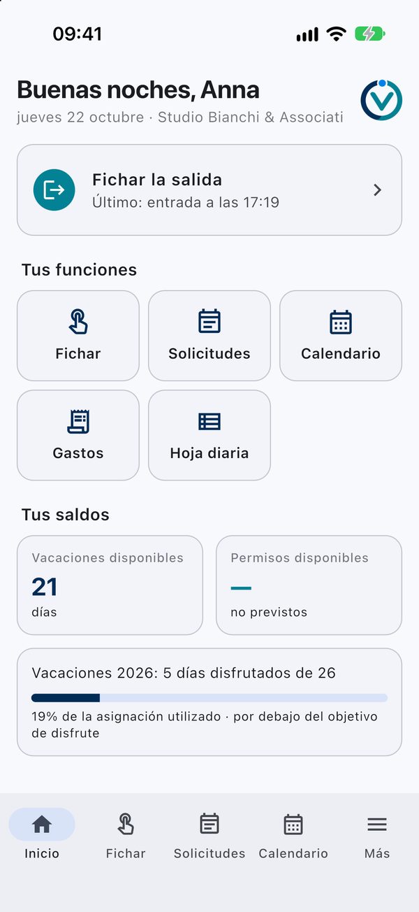 Orevia en el smartphone: página de inicio con el fichaje de hoy, los saldos de vacaciones y las próximas ausencias
