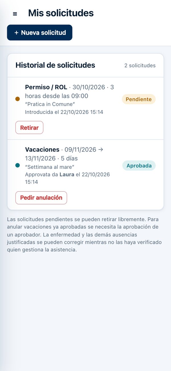 Orevia en el smartphone: historial de solicitudes con un permiso pendiente y vacaciones aprobadas